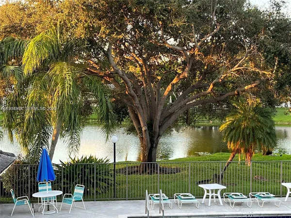 $1,950 | 11453 Northwest 39th Court, Unit 2102, Coral Springs, FL 33065