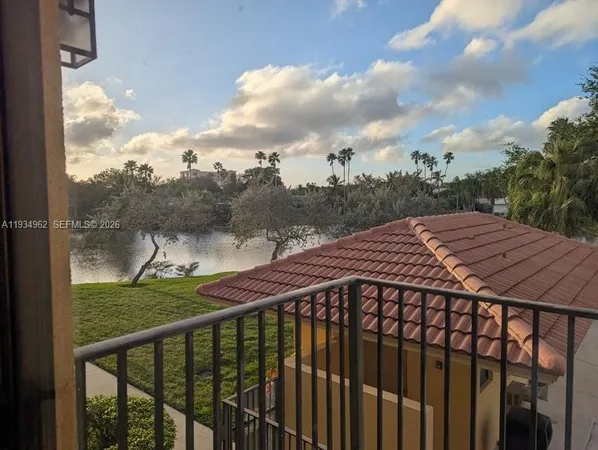 $1,950 | 11453 Northwest 39th Court, Unit 2102, Coral Springs, FL 33065