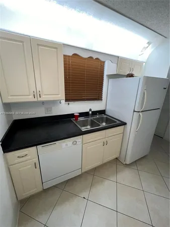 $1,950 | 11453 Northwest 39th Court, Unit 2102, Coral Springs, FL 33065