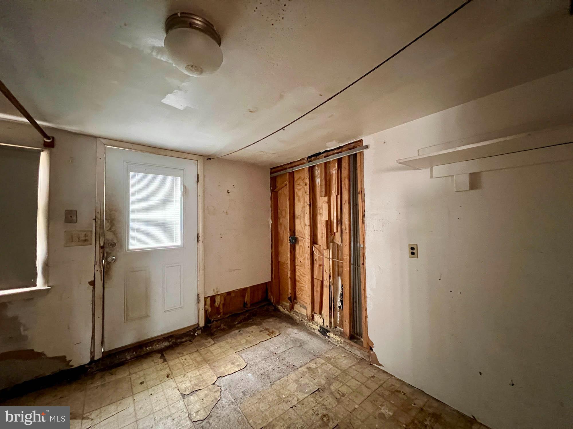 3731 Falls Road Baltimore, MD 21211 - Photo 11 of 15 Gallery Image 11