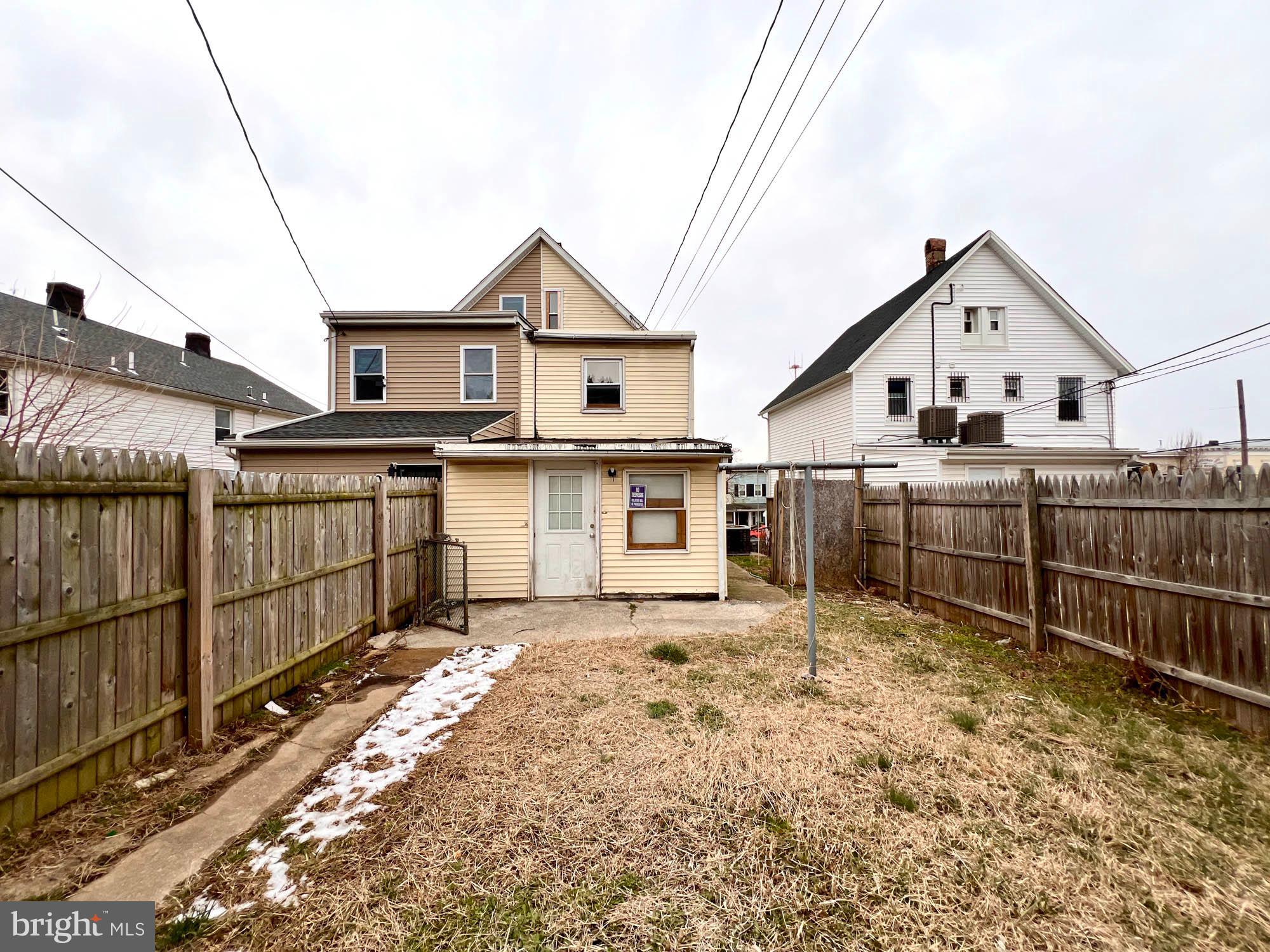 3731 Falls Road Baltimore, MD 21211 - Photo 3 of 15 Gallery Image 3
