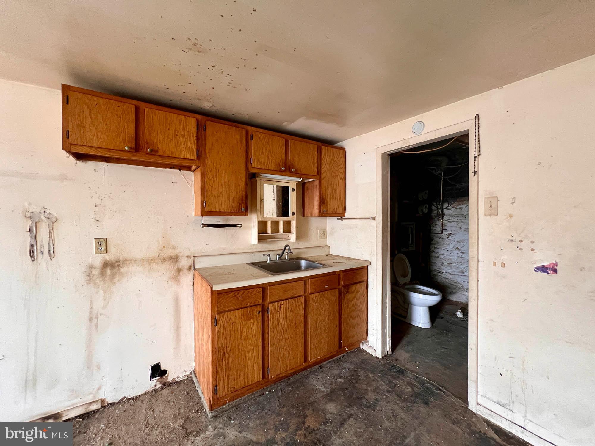 3731 Falls Road Baltimore, MD 21211 - Photo 8 of 15 Gallery Image 8