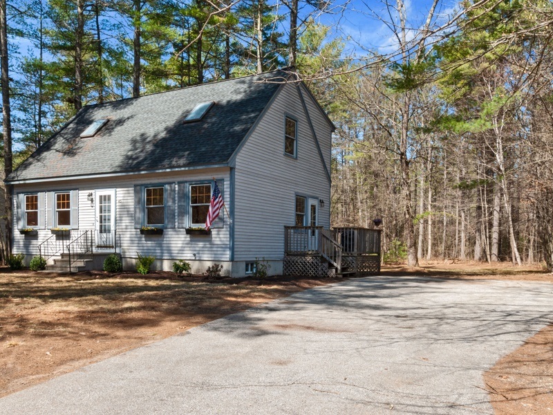 45 North Curtisville Road Concord, NH 03301 - Photo 2 of 22 Gallery Image 2