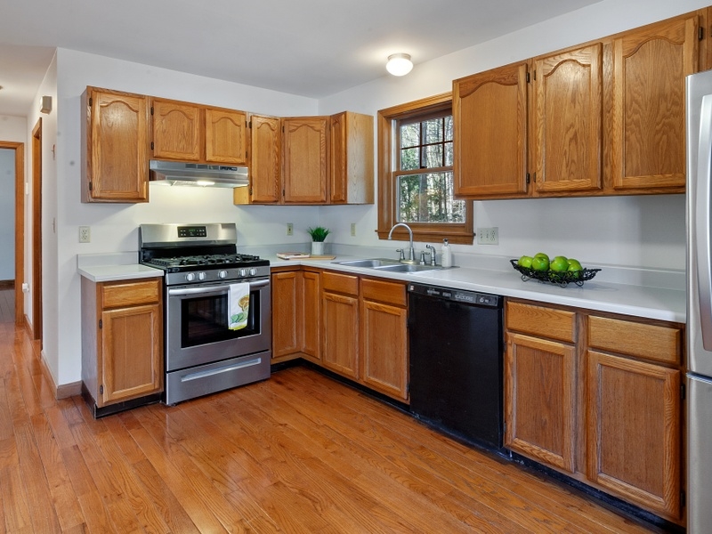 45 North Curtisville Road Concord, NH 03301 - Photo 3 of 22 Gallery Image 3