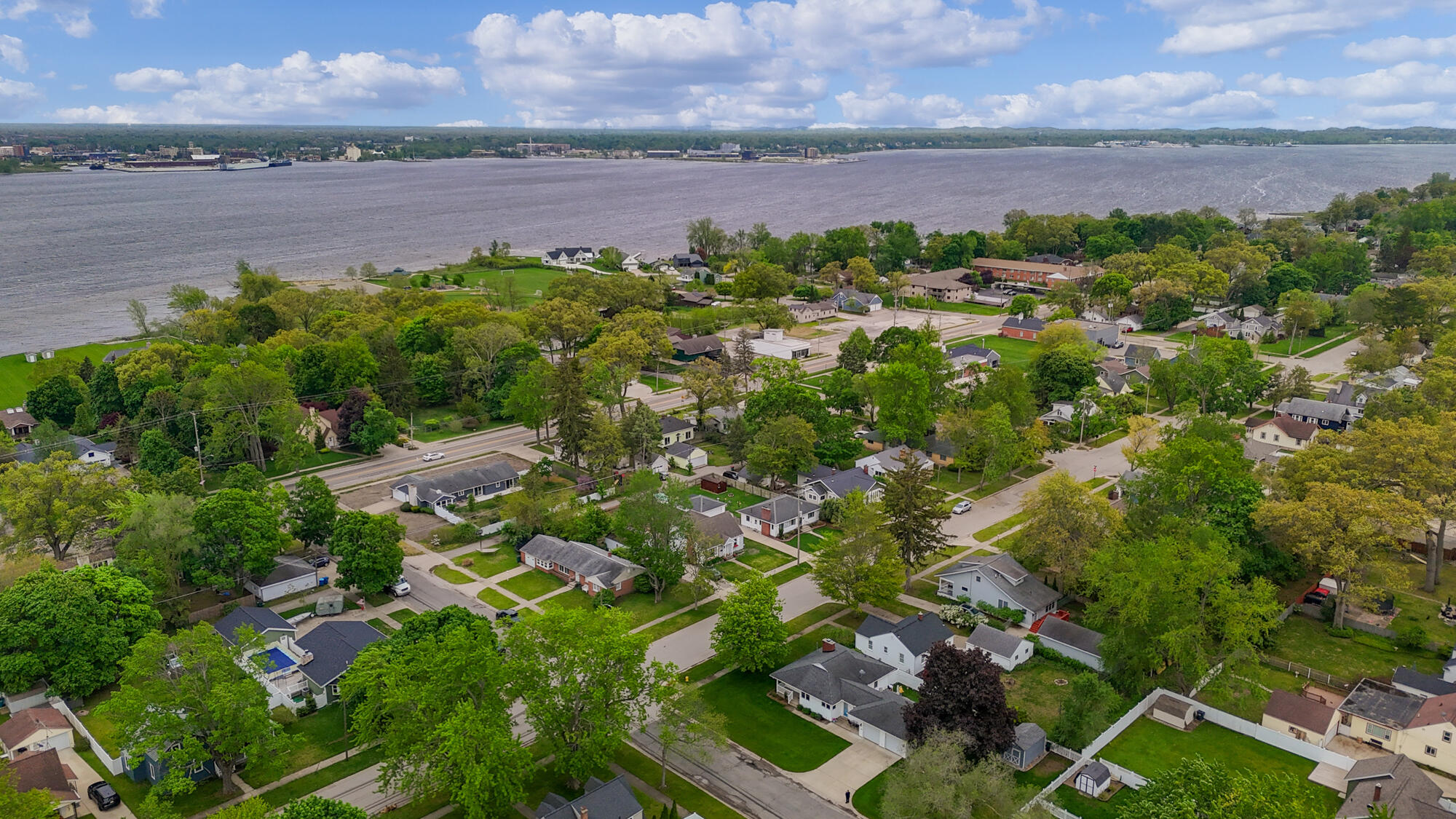 501 Ray Street Muskegon, MI 49445 - Photo 5 of 24 DJI_20260519091719_0086_D