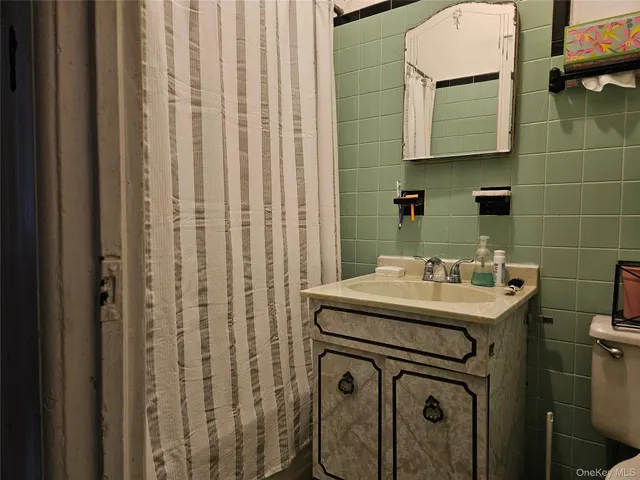 $1,200,000 | 72-34 61st Street | Glendale