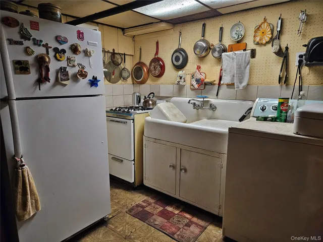 $1,200,000 | 72-34 61st Street | Glendale