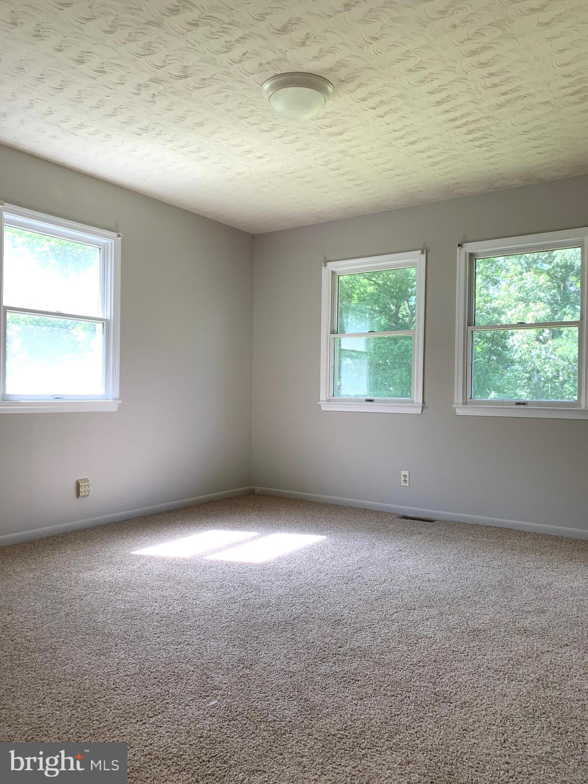 10413 Elys Ford Road Fredericksburg, VA 22407 - Photo 8 of 15 Primary bedreoom