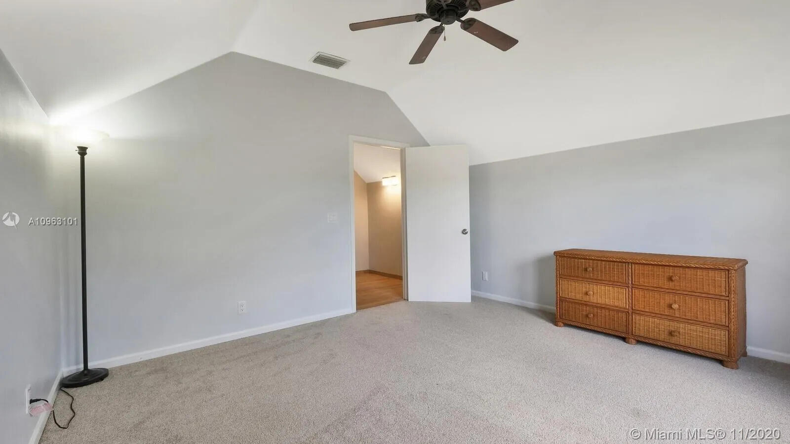 6048 Garrett Street Jupiter, FL 33458 - Photo 29 of 35 IMG_2014