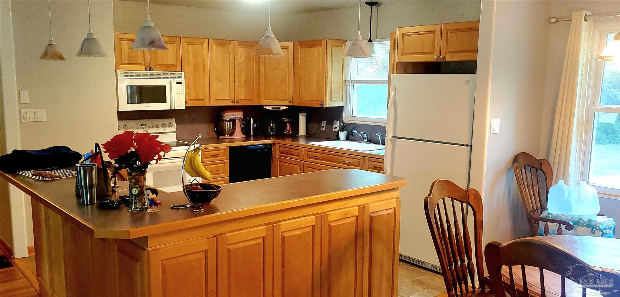 4682 Cerny Road Pensacola, FL 32526 - Photo 4 of 18 Gallery Image 4