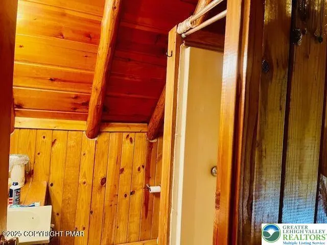 $349,000 | 49 Wood Street, Lake Harmony, PA 18624