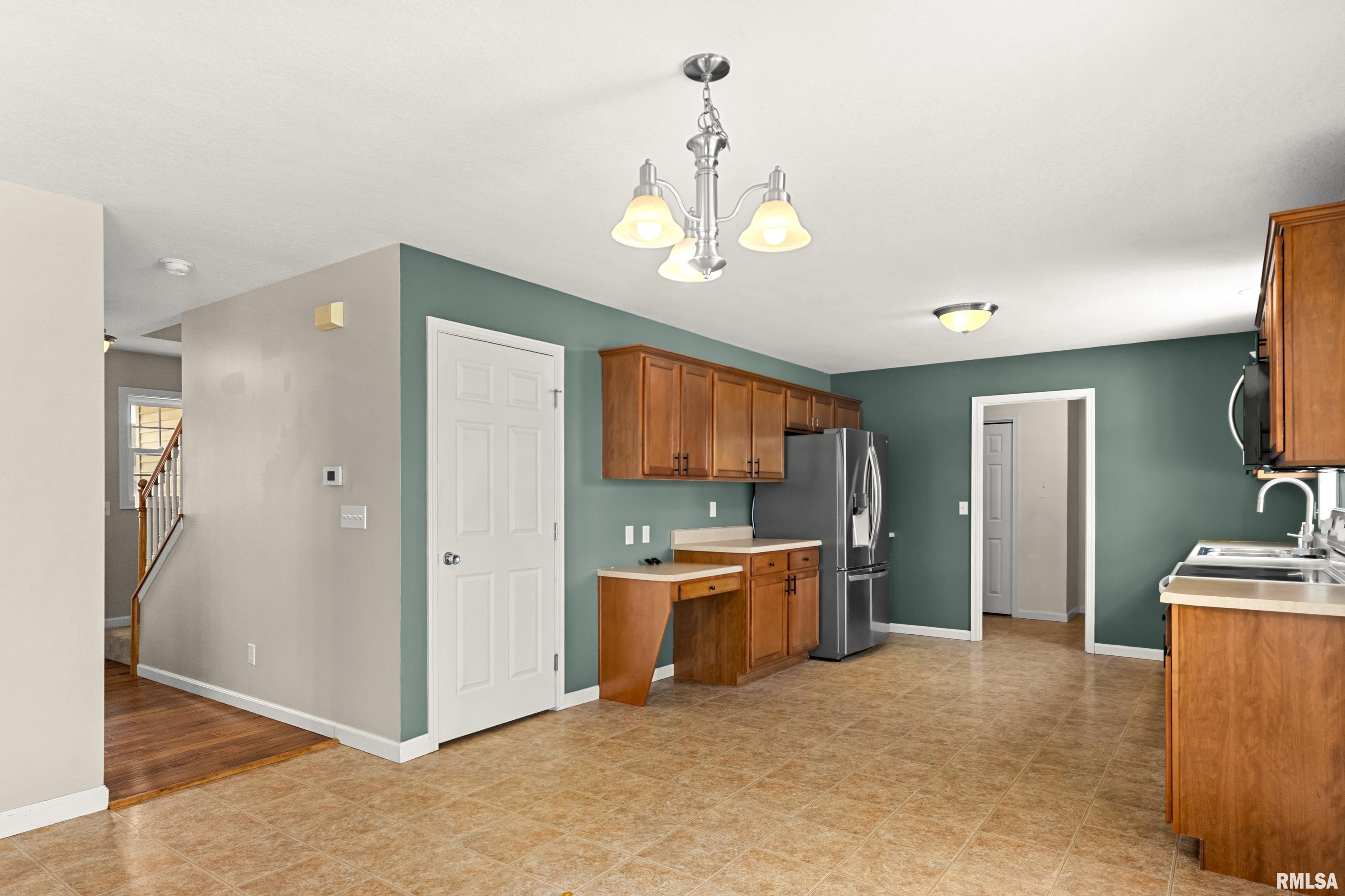 1941 Colt Drive Washington, IL 61571 - Photo 14 of 41