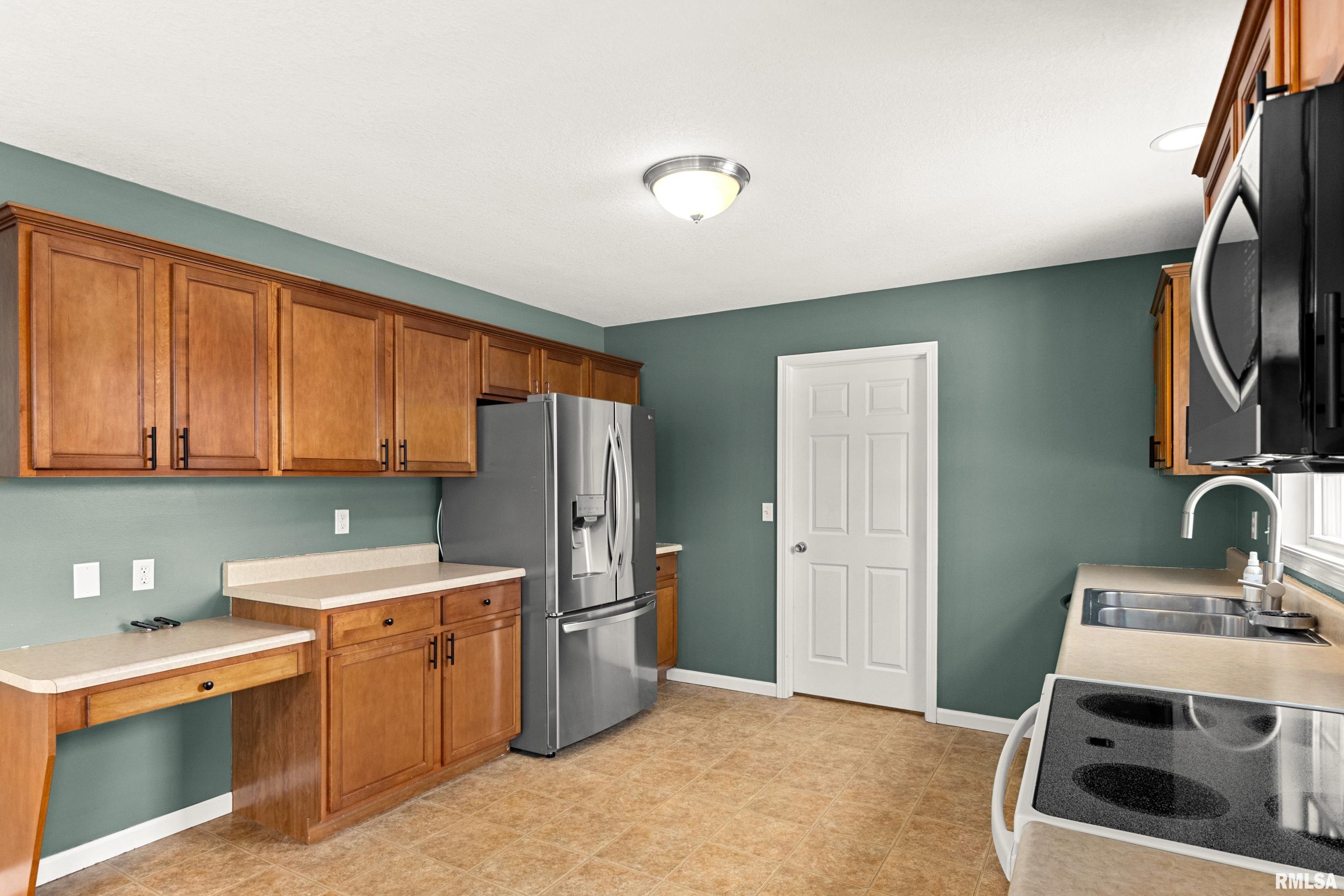 1941 Colt Drive Washington, IL 61571 - Photo 16 of 41