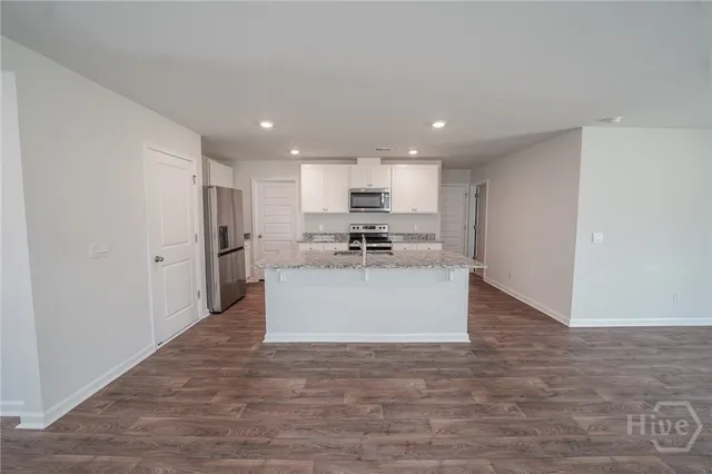 $2,500 | 412 Coconut Drive, Bloomingdale, GA 31302