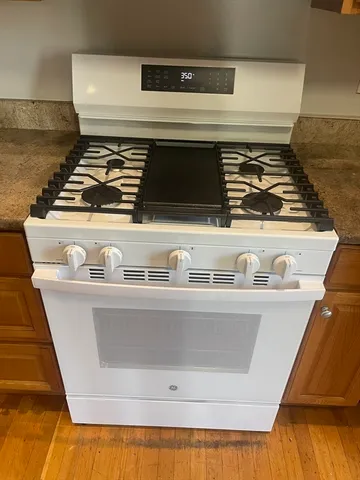 a close view of stove top oven