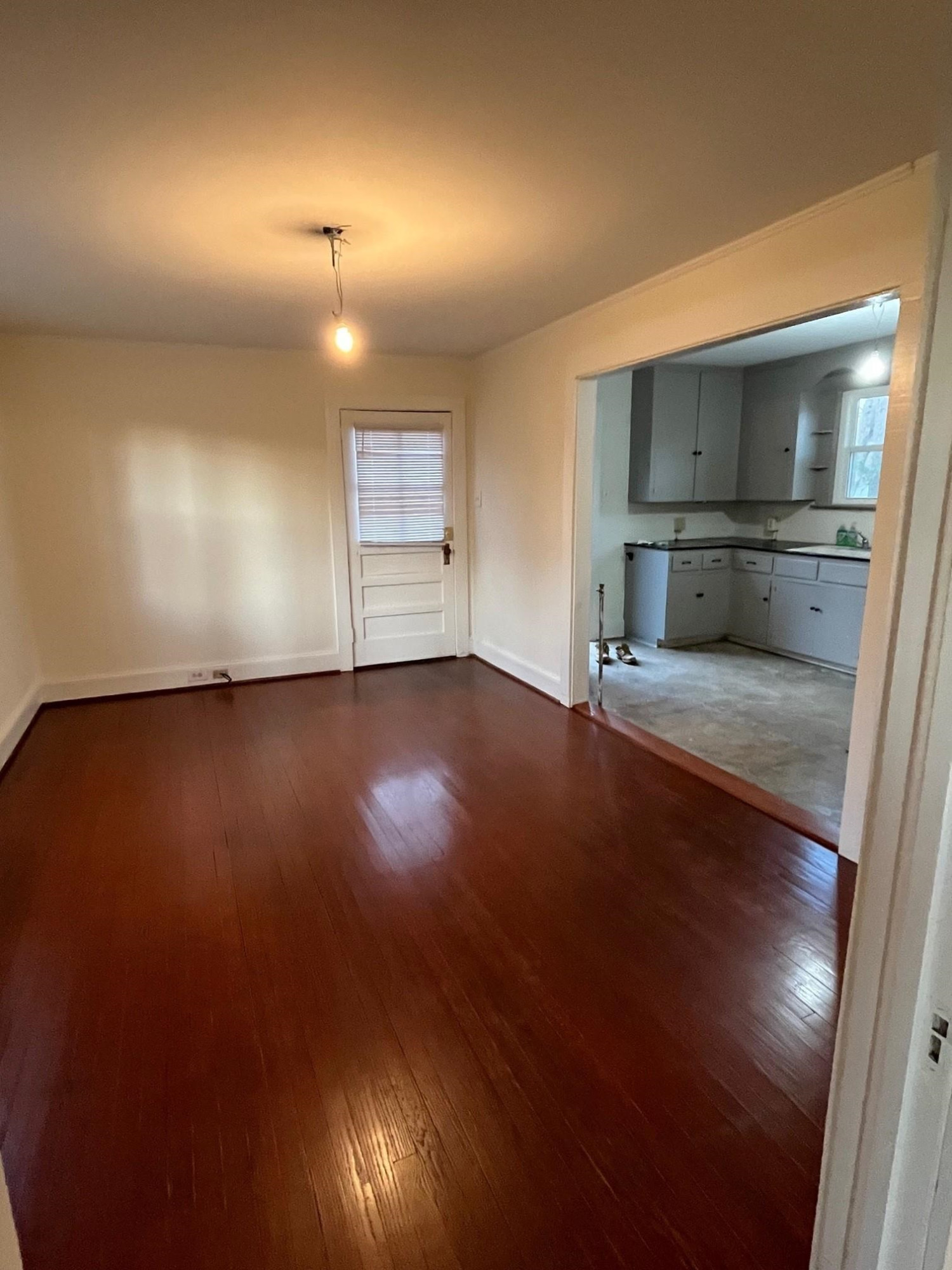 112 Shepherd Street Raleigh, NC 27607 - Photo 24 of 34 2nd Floor Duplex Living