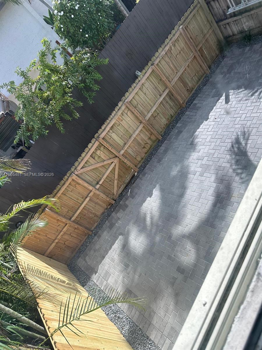 10916 Southwest 70th Terrace Miami, FL 33173 - Photo 31 of 39 a view of a yard from a balcony