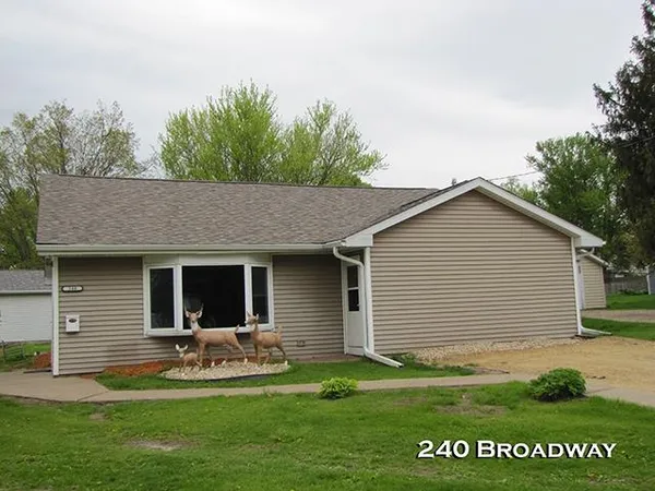 $174,900 | 240 Broadway Street, Platteville, WI 53818