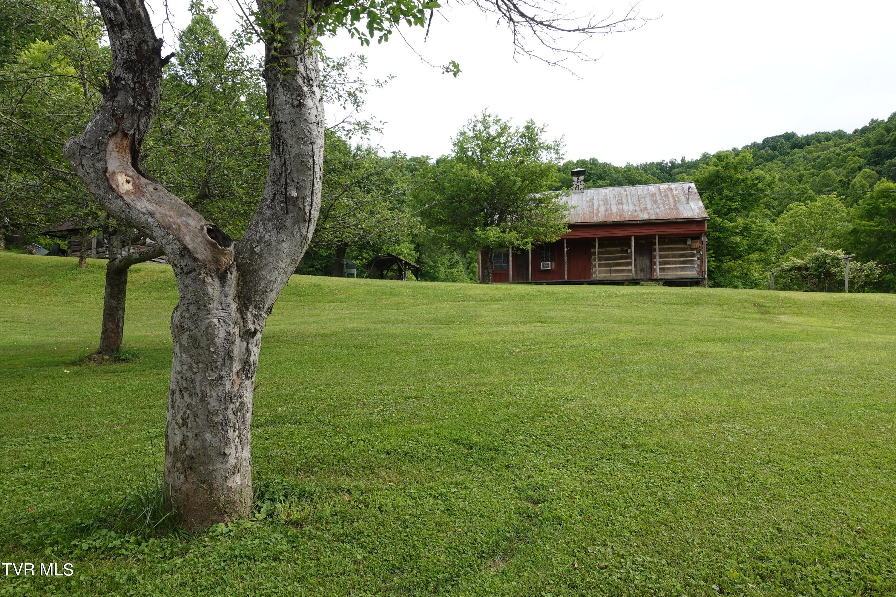 639 Dream Farm Road Birchleaf, VA 24220 - Photo 140 of 153 DSC00370