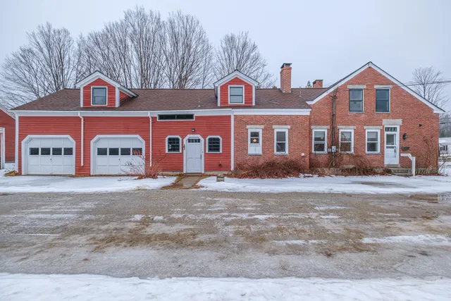 $495,800 | 51 Oxford Street, Paris, ME 04281