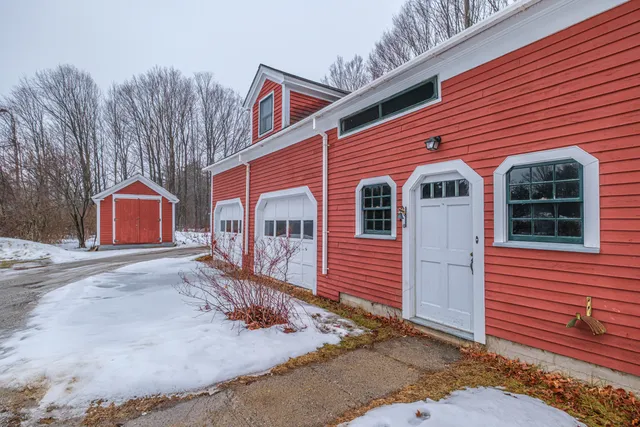 $495,800 | 51 Oxford Street, Paris, ME 04281