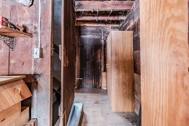 $495,800 | 51 Oxford Street, Paris, ME 04281