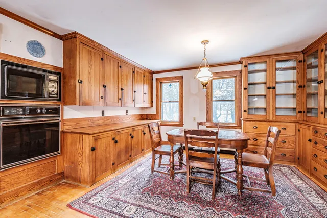 $495,800 | 51 Oxford Street, Paris, ME 04281