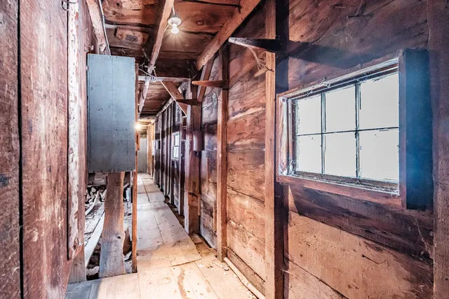 $495,800 | 51 Oxford Street, Paris, ME 04281