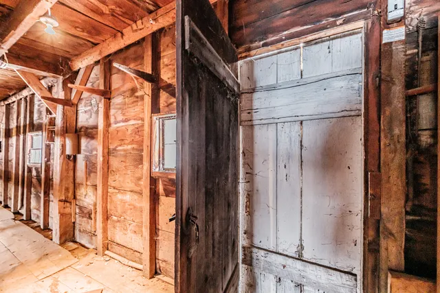 $495,800 | 51 Oxford Street, Paris, ME 04281