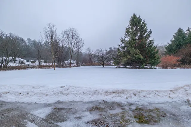 $495,800 | 51 Oxford Street, Paris, ME 04281