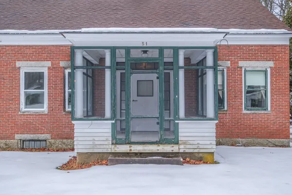$495,800 | 51 Oxford Street, Paris, ME 04281