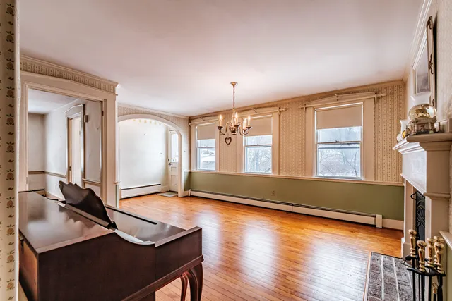 $495,800 | 51 Oxford Street, Paris, ME 04281