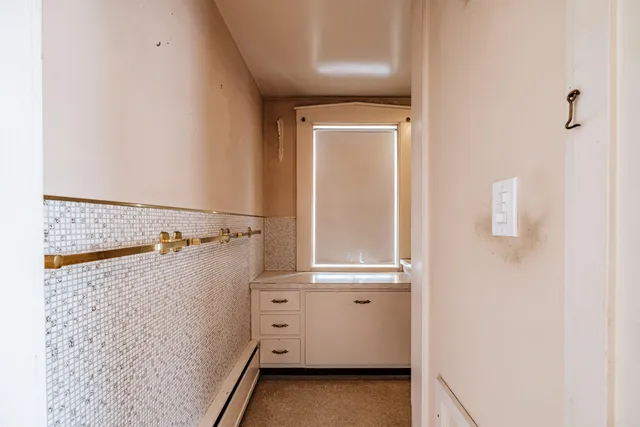 $495,800 | 51 Oxford Street, Paris, ME 04281