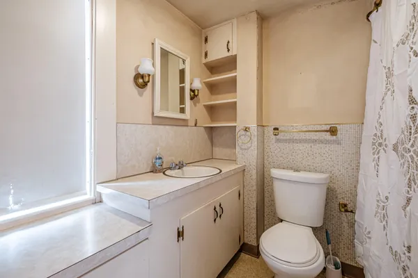 $495,800 | 51 Oxford Street, Paris, ME 04281