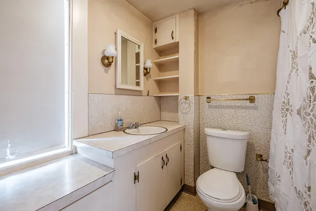 $495,800 | 51 Oxford Street, Paris, ME 04281