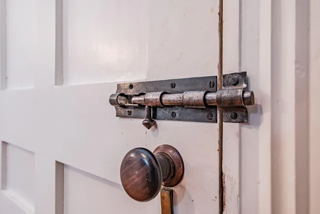 $495,800 | 51 Oxford Street, Paris, ME 04281