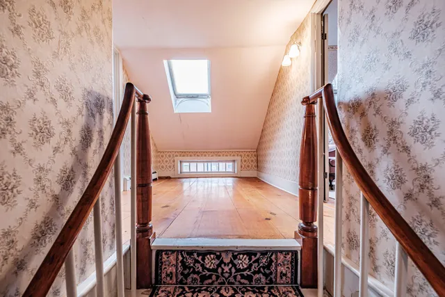 $495,800 | 51 Oxford Street, Paris, ME 04281