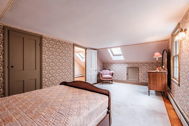 $495,800 | 51 Oxford Street, Paris, ME 04281