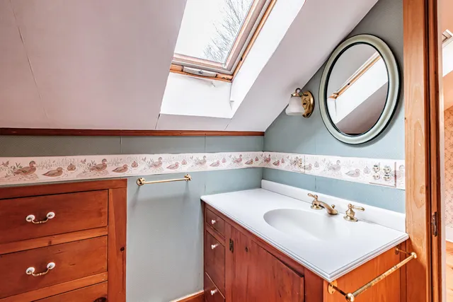 $495,800 | 51 Oxford Street, Paris, ME 04281