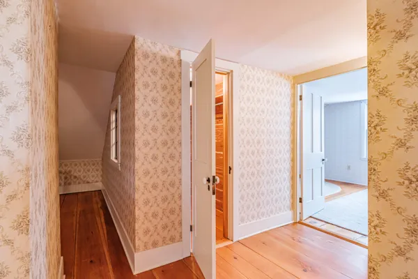 $495,800 | 51 Oxford Street, Paris, ME 04281