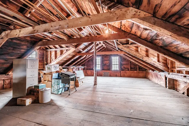 $495,800 | 51 Oxford Street, Paris, ME 04281