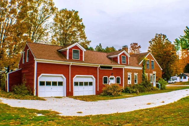 $495,800 | 51 Oxford Street, Paris, ME 04281