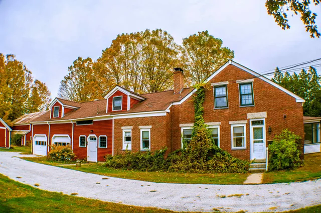 $495,800 | 51 Oxford Street, Paris, ME 04281