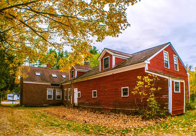 $495,800 | 51 Oxford Street, Paris, ME 04281