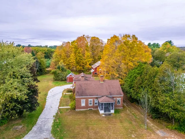 $495,800 | 51 Oxford Street, Paris, ME 04281