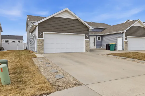 $288,000 | 1332 4th Street Northwest, West Fargo, ND 58078