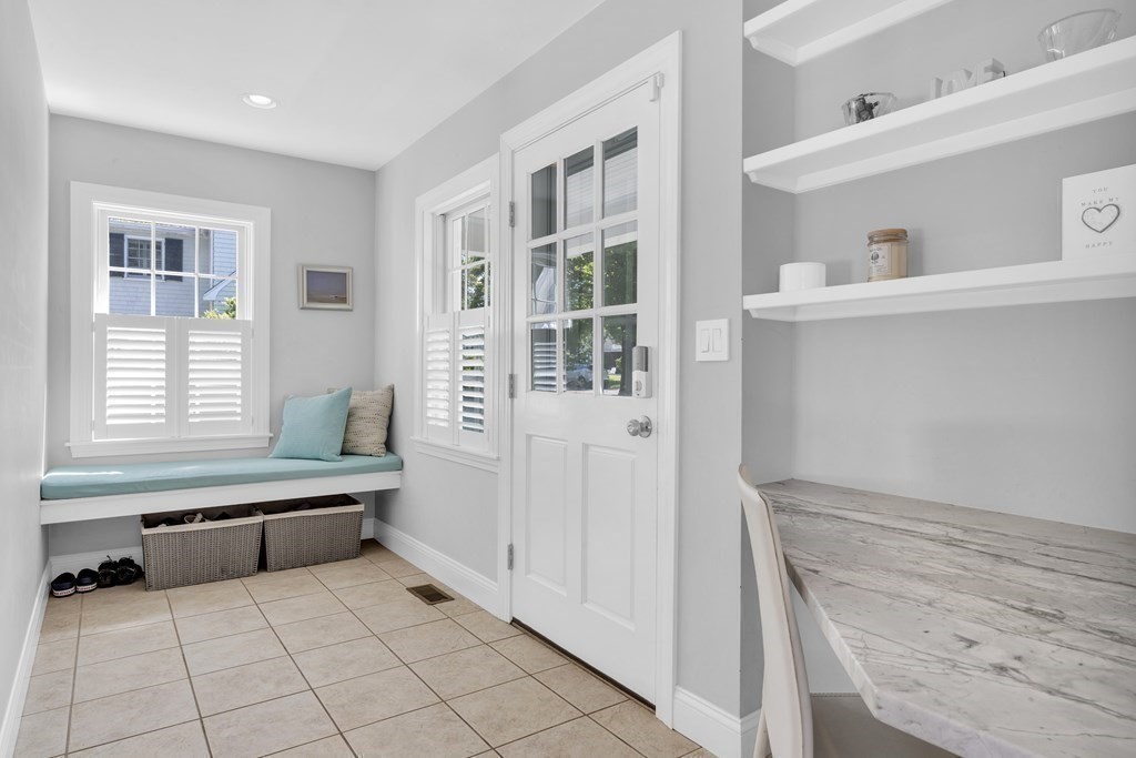 2 Hillcrest Road Marblehead, MA 01945 - Photo 15 of 38