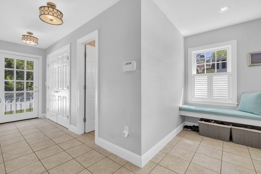 2 Hillcrest Road Marblehead, MA 01945 - Photo 16 of 38