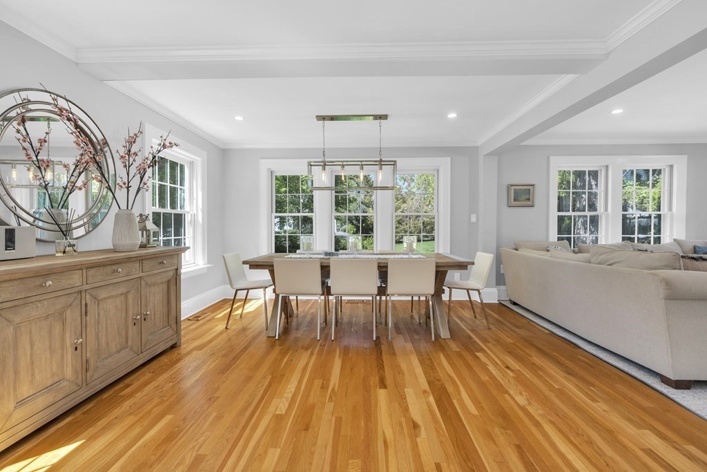 2 Hillcrest Road Marblehead, MA 01945 - Photo 3 of 38