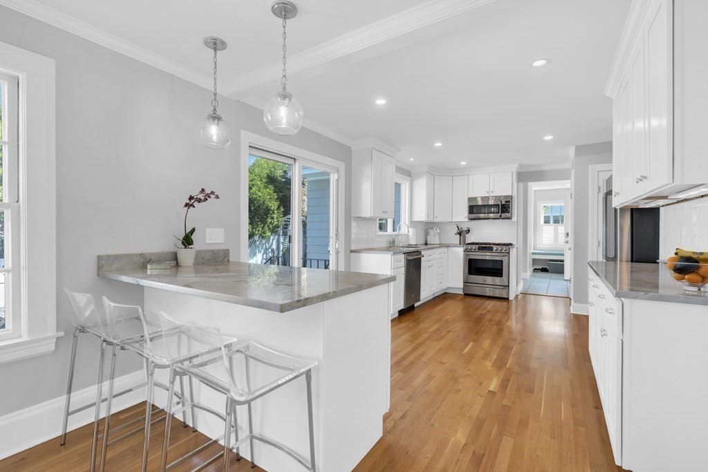 2 Hillcrest Road Marblehead, MA 01945 - Photo 7 of 38